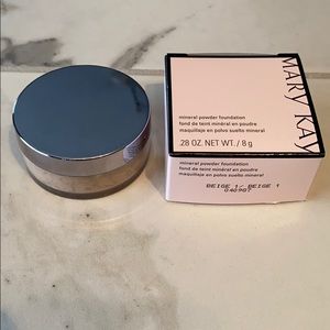 Mary Kay Mineral Powder Foundation Beige1